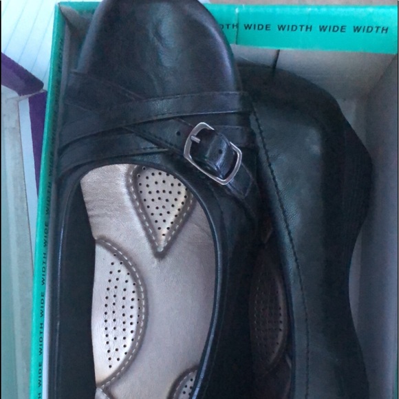 Shoes - Picture 1 of 2